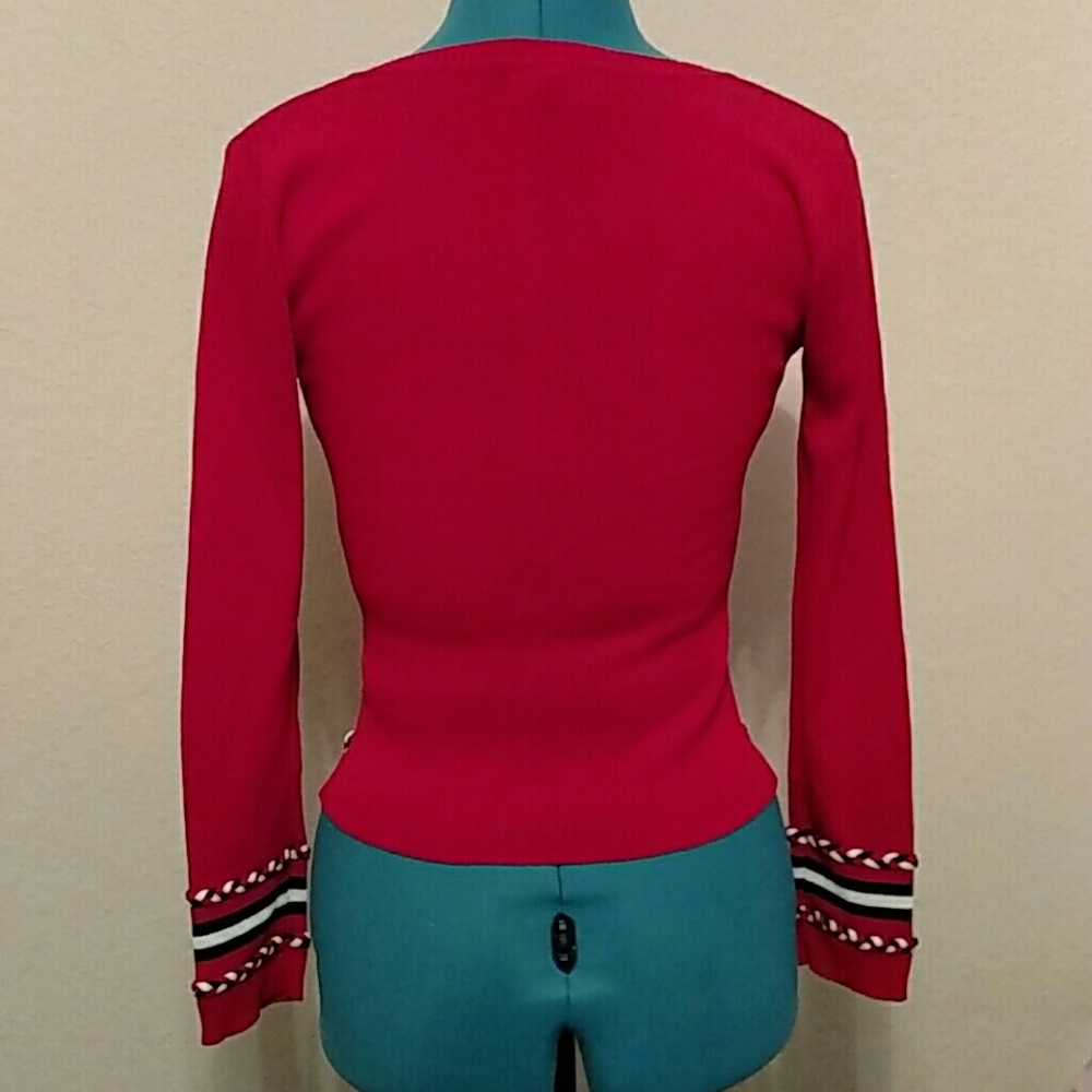 Red Top - Picture 2 of 3